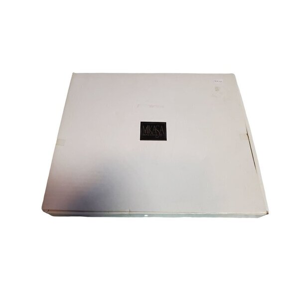 Mikasa Cheese China Platter with Knife - Picture 6 of 7